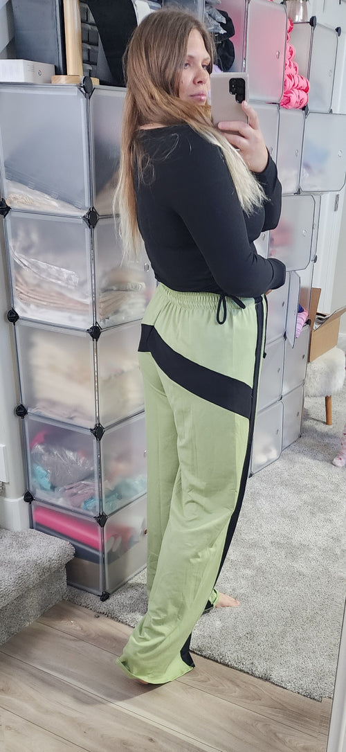 WIDE LEG LOUNGE