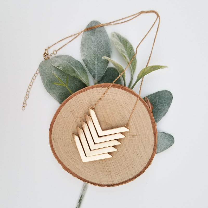 Linked Chevron Lines Necklace